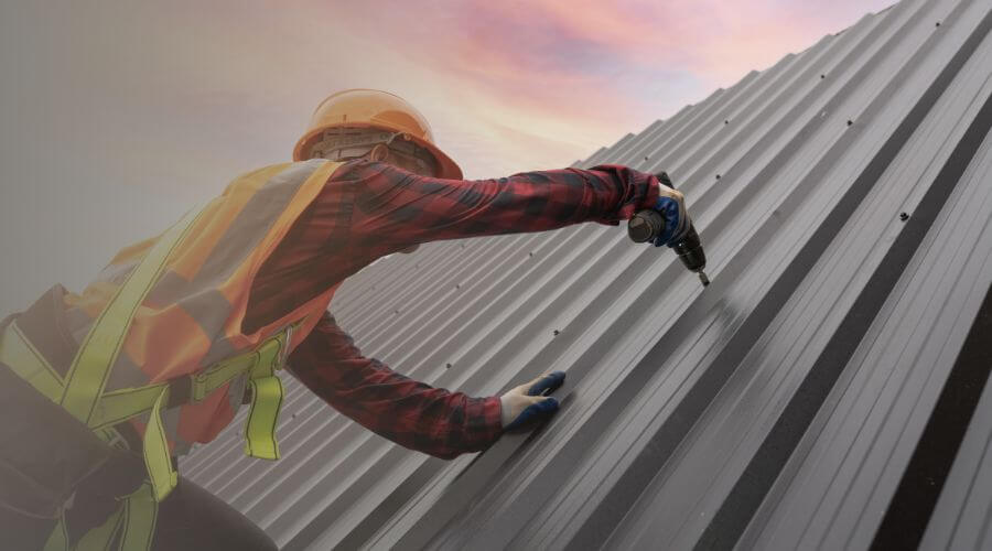 Professional gutter cleaning in Wabasso, FL